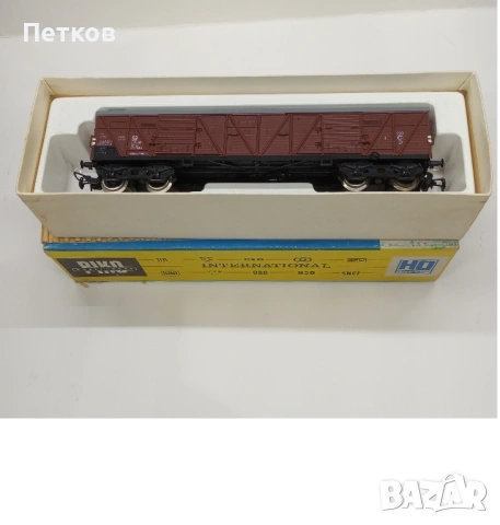 Товарен вагон четириосен Piko мащаб H0, снимка 4 - Колекции - 53101888