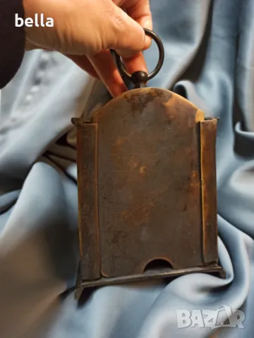 Масивен бронзов настолен часовник Prestige кварц работещ тежи 1 кг., снимка 3 - Антикварни и старинни предмети - 49569864