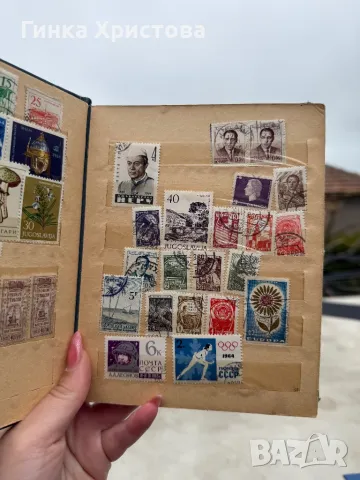 Малък класьор с различни пощенски марки, снимка 5 - Филателия - 50007465