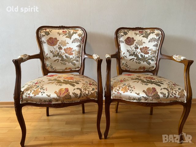 Двойка антикварни кресла Fleurs de Versaille в стил Луи XV, кабриолет (Cabriolet)