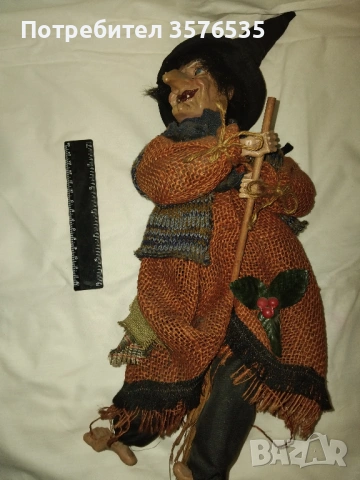 Продавам колекционерска кукла на Баба Яга