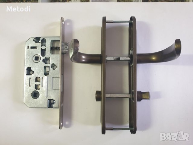 Брава за баня в идеално здраво състояние., снимка 4 - Врати за баня - 43653848