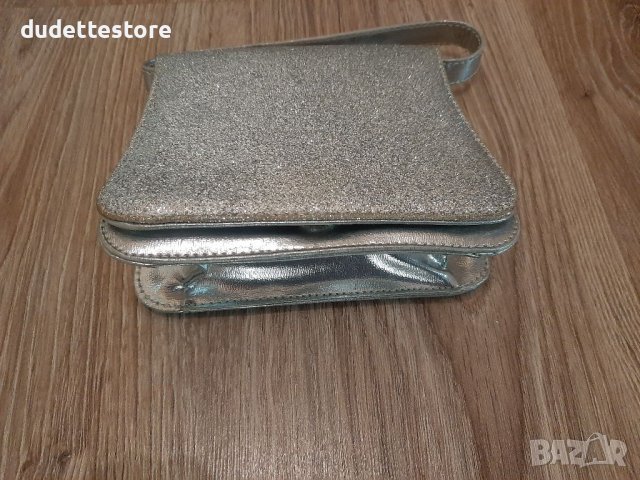 Малка сребърна чанта сребриста, снимка 3 - Чанти - 38408673