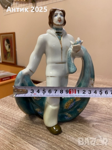 Порцеланова фигура „Рибар с мрежа“, снимка 7 - Антикварни и старинни предмети - 51940392
