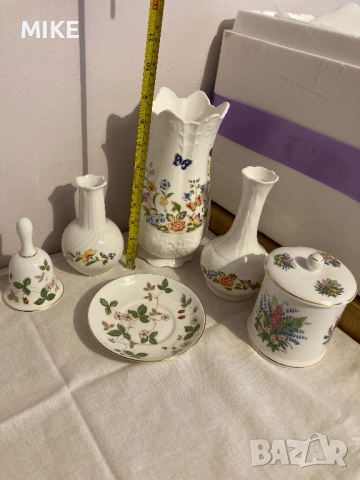 Порцеланови вази Aynsley  ,бурканче на Fortnum & Mason и чинийка и звънче на Wedgwood, снимка 2 - Други - 52325496