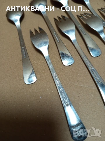  Комплект Соц Стари Десертни Лъжици И Вилици Щамповани Д.Хинков., снимка 6 - Антикварни и старинни предмети - 50774624