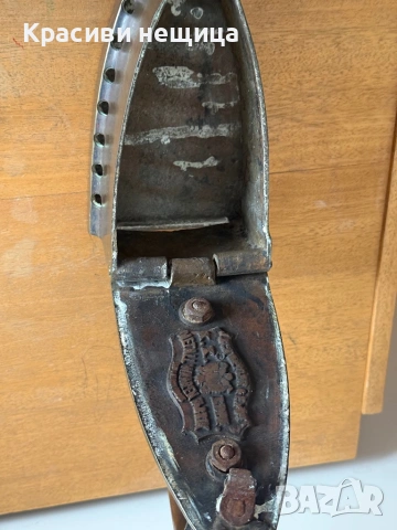 Стара бронзова ютия на жар, снимка 8 - Други ценни предмети - 53187524