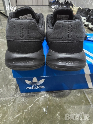 Оригинални маратонки Adidas, снимка 5 - Детски маратонки - 51749373