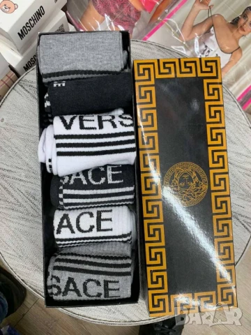 чорапи в кутия christian dior karl lagerfeld nike gucci adidas hermes, снимка 2 - Дамски чорапи - 51303383