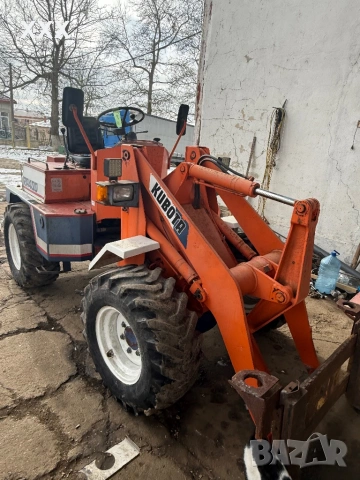 Продавач мини челен товарач Kubota(мини фадрома)