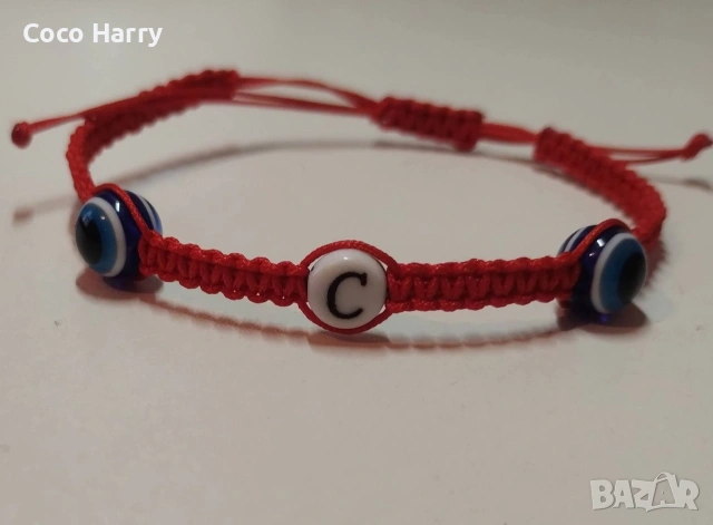 Гривна с буква и синьо око,на червен конец,за деца и възрастни,ръчна изработка, снимка 4 - Шноли, диадеми, ленти - 53047301