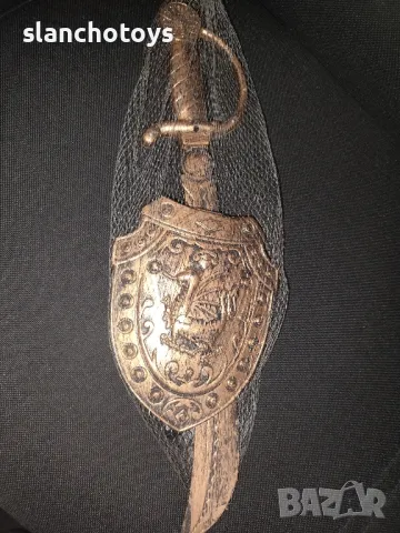Пиратски ятаган с щит и наочник