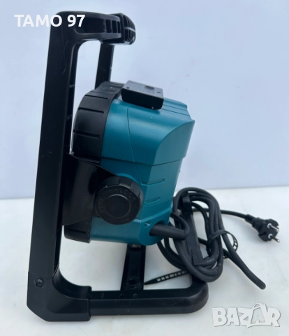 Makita DML805 - Акумулаторен LED прожектор 14.4-18V / 220V, снимка 5 - Други инструменти - 52794241