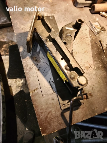 продавам крик за форд