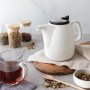 Verre Collection Керамичен чайник с термоустойчива дръжка и подвижен стоманен инфузер 1400 ml бял, снимка 4