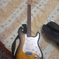 Електрическа китара Squier , снимка 1 - Китари - 43860393