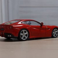 Ferrari F12 Berlinetta 2012 - мащаб 1:43 на IXO/Altaya моделът е нов в кутия, снимка 4 - Колекции - 43620690