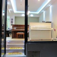 24 г. магазин за пиана и рояли МЕЛОДИЯ