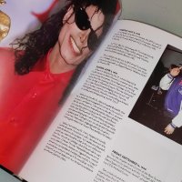Michael Jackson книга-албум, снимка 13 - Други - 43316737