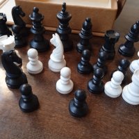 Стари фигури за шах, снимка 1 - Шах и табла - 39678599
