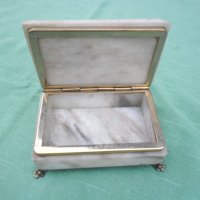 Мраморна кутия с метален обков, снимка 5 - Декорация за дома - 35042240