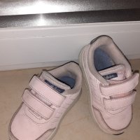 Розови маратонки Adidas 21 номер , снимка 1 - Детски маратонки - 42979055