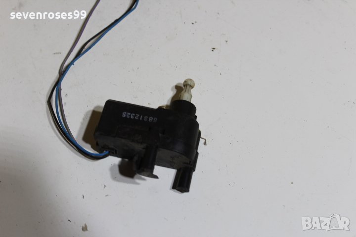 Моторче фар десен Mazda 6 2006 2.0i 147 Мазда 6 комби, снимка 1