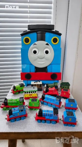 Thomas & Friends Локомотив куфар с колекция от влакчета, снимка 1