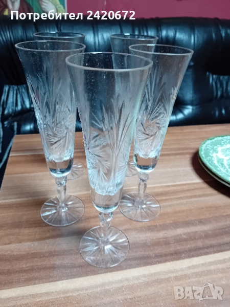 кристални  чаши със  столче, снимка 1