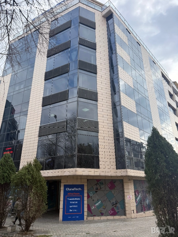 Под наем офис идеален център, снимка 1