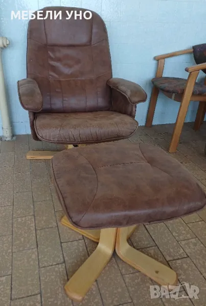 Въртящ фотьойл с подпиралка за крака, снимка 1