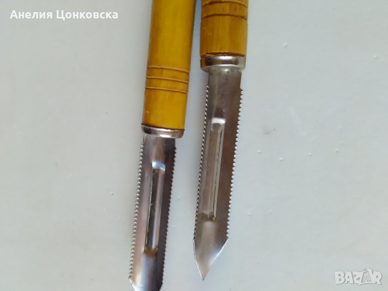 Стари картофобелачки с дърв.дръжки, снимка 1