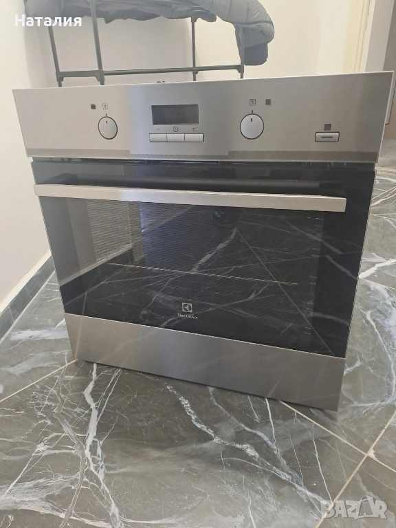 Малко използвана фурна ELECTROLUX EOB3454AAX, снимка 1