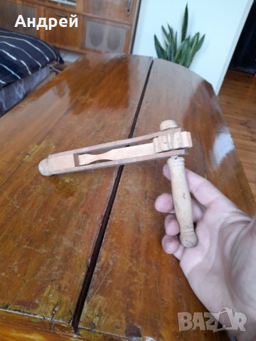 Старо кречетало #2, снимка 2 - Други ценни предмети - 39094753