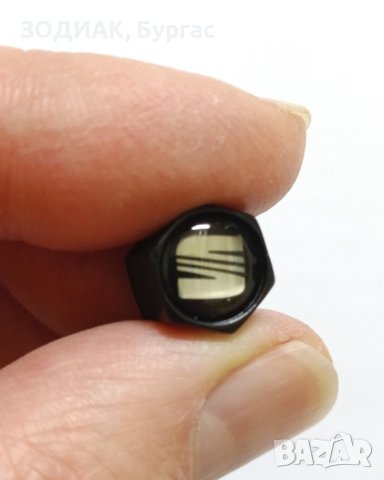 SEAT - Капачки за Гуми и Ключодържател, снимка 2 - Аксесоари и консумативи - 28481361