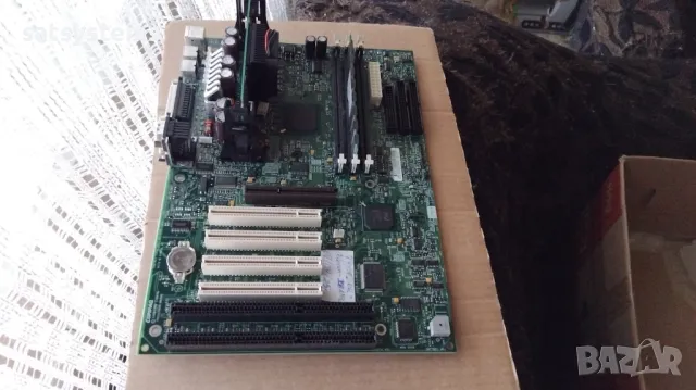 Дънна платка COMPAQ Deskpro EP/SB 010233-101 Slot 1 CPU+RAM, снимка 3 - Дънни платки - 34252632