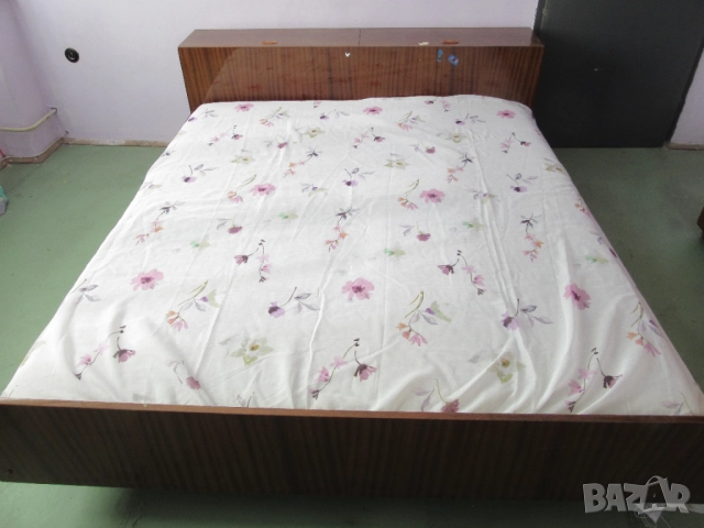 Продавам спалня с две ракли и четирикрилен гардероб, снимка 2 - Спални и легла - 52593110