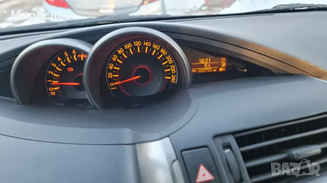 Toyota verso 1.6 газ.инж., снимка 12 - Автомобили и джипове - 48590843