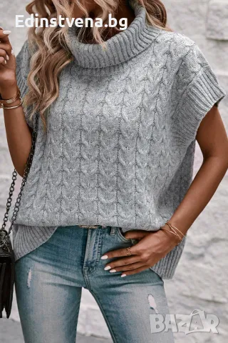 Дамски пуловер в сиво с къс ръкав и поло яка