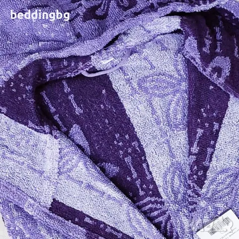 Дамски халат за баня с качулка в лилаво S-3XL – Яна Панагюрище, снимка 2 - Хавлиени кърпи - 48793009