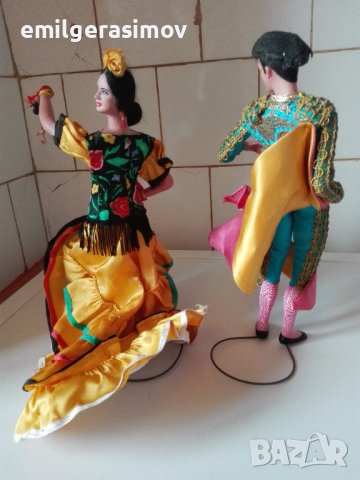 Танцуващи кукли и две преспапиета., снимка 4 - Други ценни предмети - 37546051