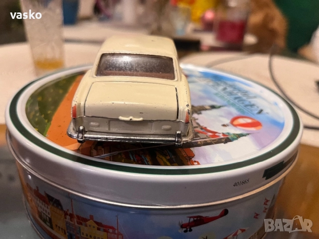 Английско Корги 1:36-Ролс, снимка 4 - Колекции - 52792184