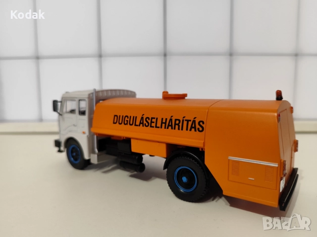 Мащабен модел на Csepel D-750, снимка 3 - Колекции - 52852544