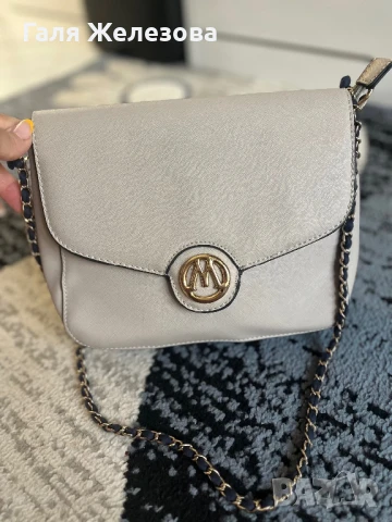 Дамска чанта, снимка 2 - Чанти - 51430806