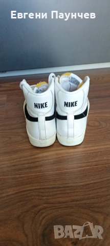 Nike blazer размер 42 естествена кожа унисекс маратонки в бял цвят , снимка 2 - Маратонки - 53478404