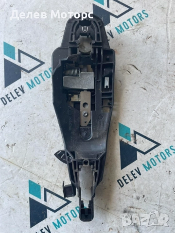 Основа за предна дясна външна дръжка GE0016532 от Peugeot 5008, 1.6 BlueHDI, automatic, 120 ph.