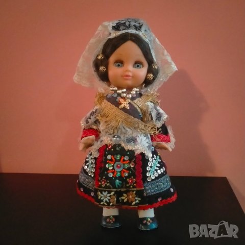 Колекционерска кукла в народни дрехи Folk Artesania Испания Марка 25 см, снимка 5 - Колекции - 43317965