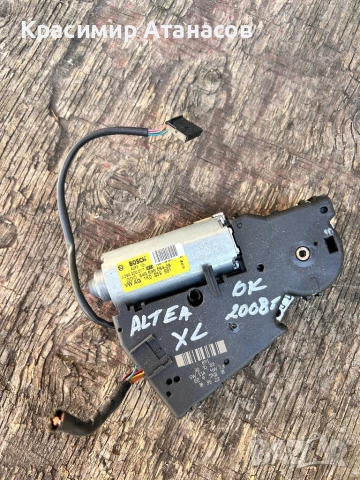 1K0959591. Моторче шибидах за Сеат Алтеа. 0390200017