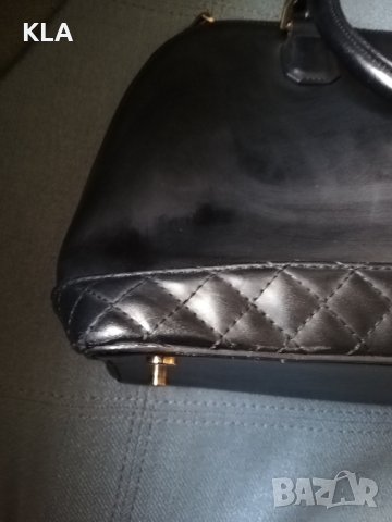 Оригинална чанта Guess , снимка 10 - Чанти - 44001094