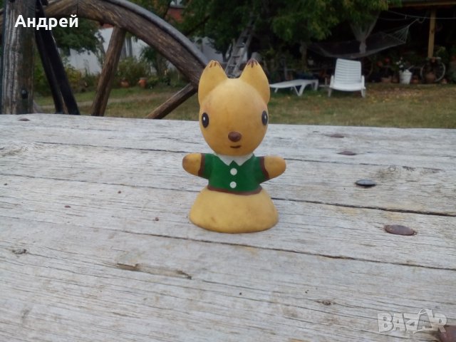 Стара гумена играчка,катерица